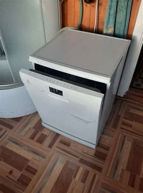 Доступные настройки степени жесткости воды в модели Electrolux ESF9552LOW