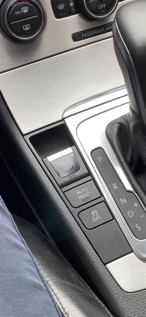 Отключение ручника на автомобиле Volkswagen Passat B6: правильные методы